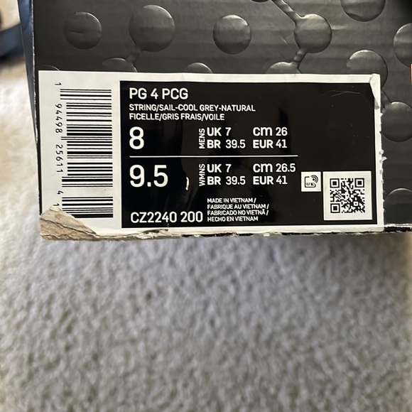 Men's Basketball Shoes - Picture 5 of 6